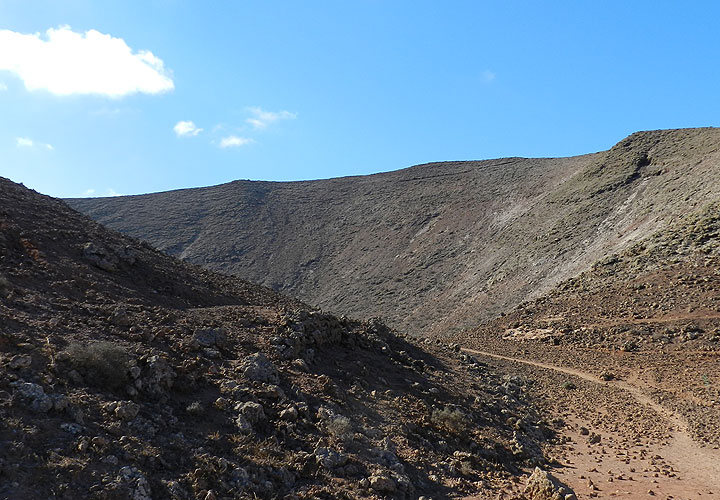 Blick in den kleinen Krater der Calderata
