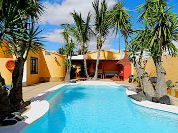 Familien-Pool-Villa
