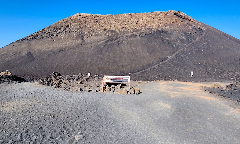 Weggabelung am Montaña los Cuervos