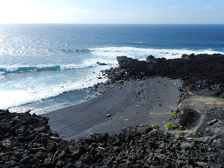 Playa El Paso - Lanzarote - schwarzer Sandstrand im Timanfaya Park