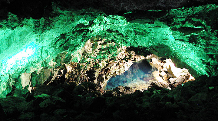 Der Lavatunnel bis zum Atlantik Jameos - Cueva hasta el Mar