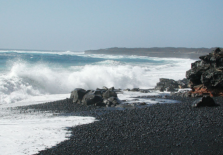 Lanzarote Playa Janubio schwarzer Lavastrand